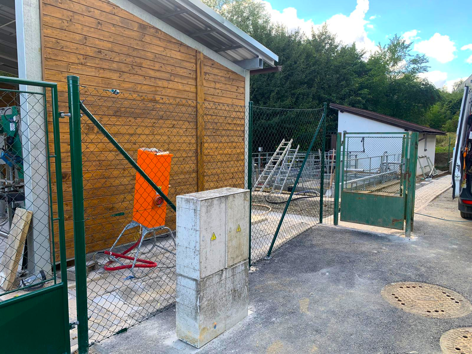 a7ae4159-bef9-4484-99b4-f2f264d68243