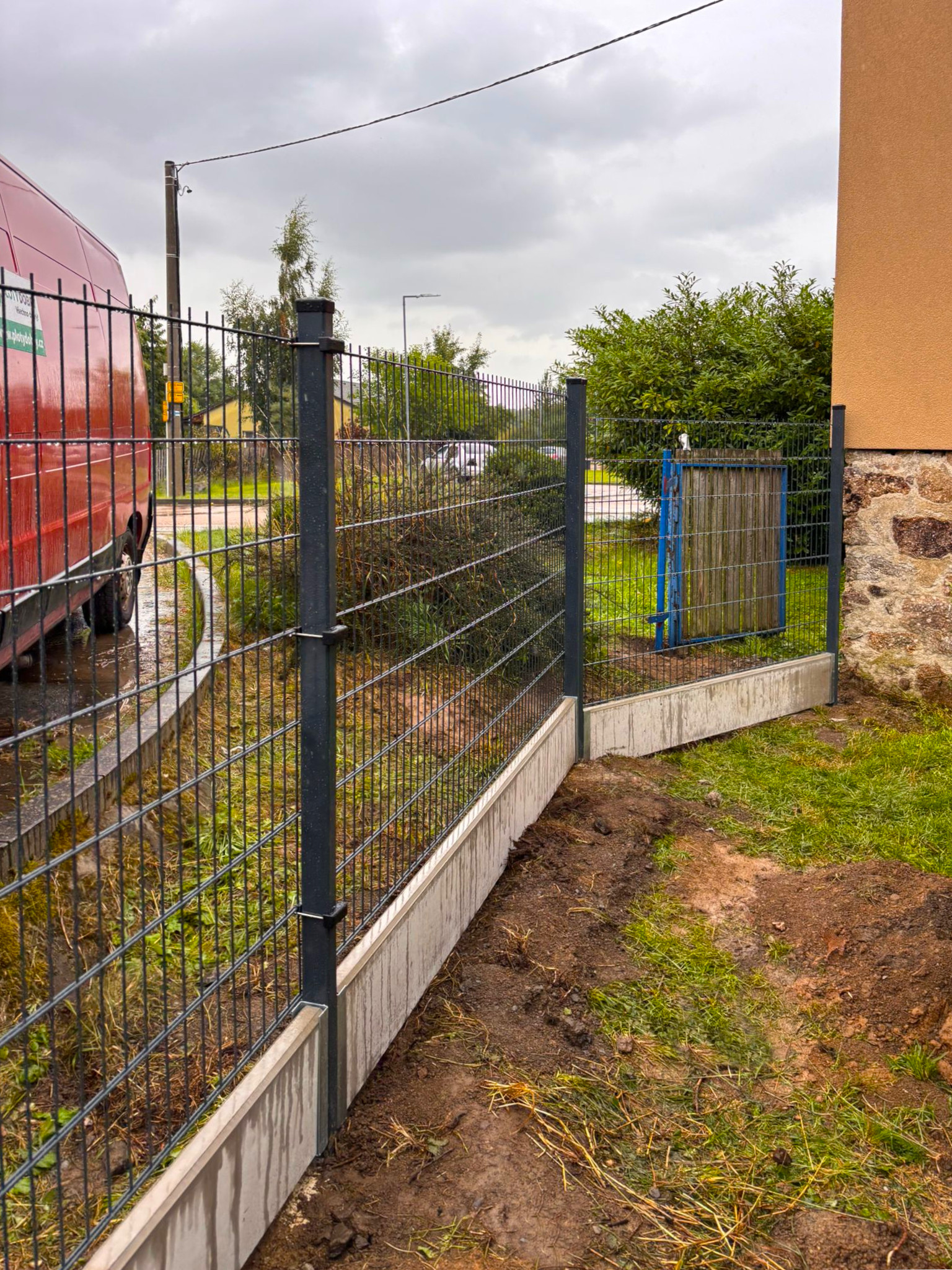 374983b9-0486-4a98-a9e6-bde2e2aafd5c