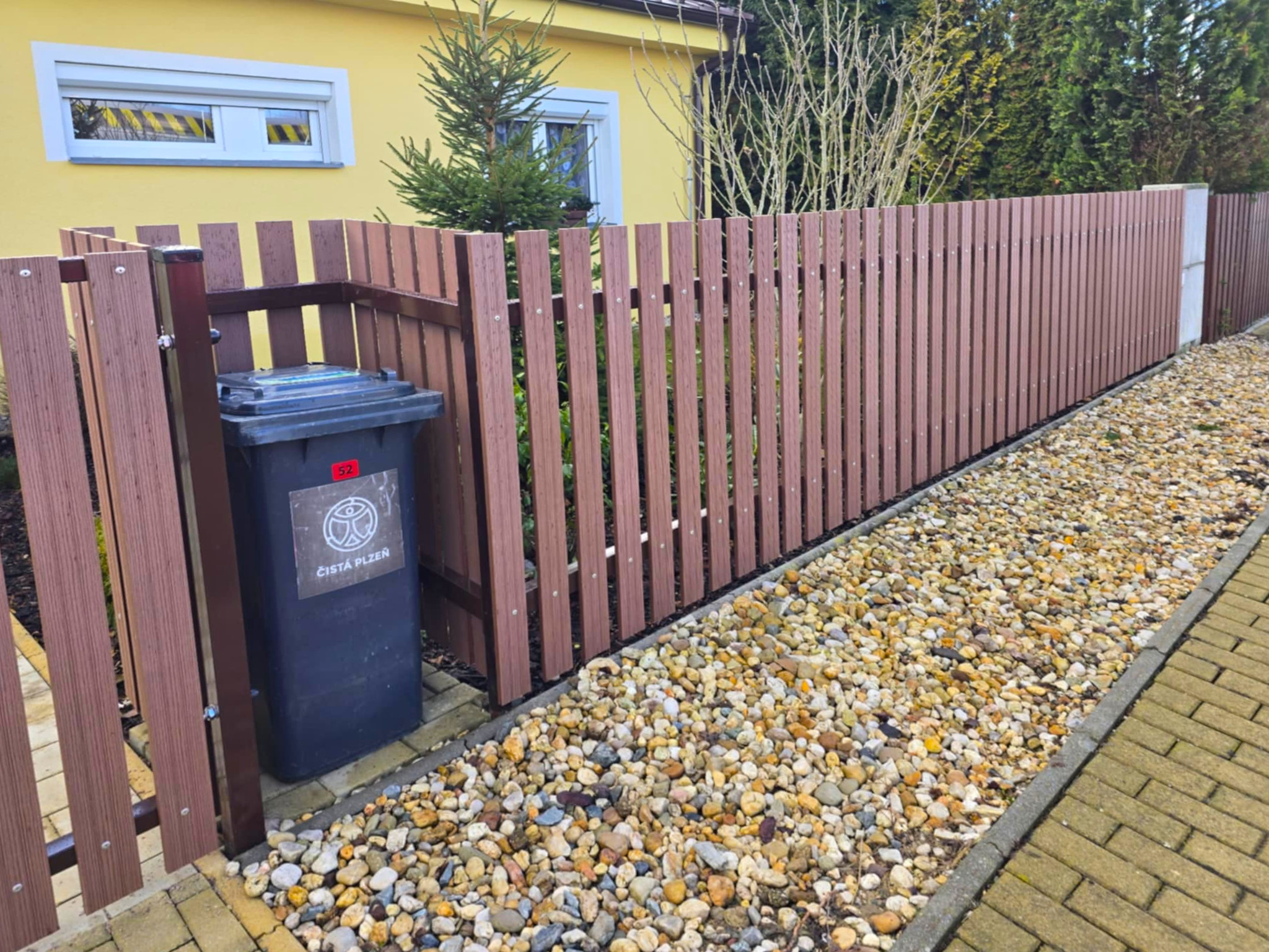 bfef5d0a-baa4-40c2-bee9-a2a2d025fdfe