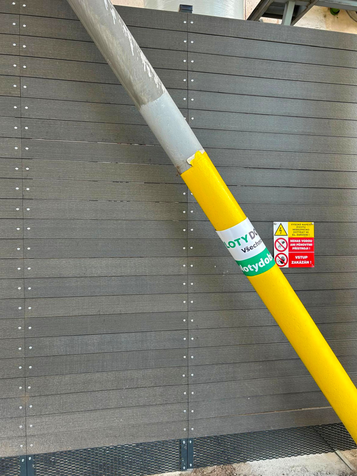 2d25c8bf-4ee8-423d-8fa3-2a3ad7eac386