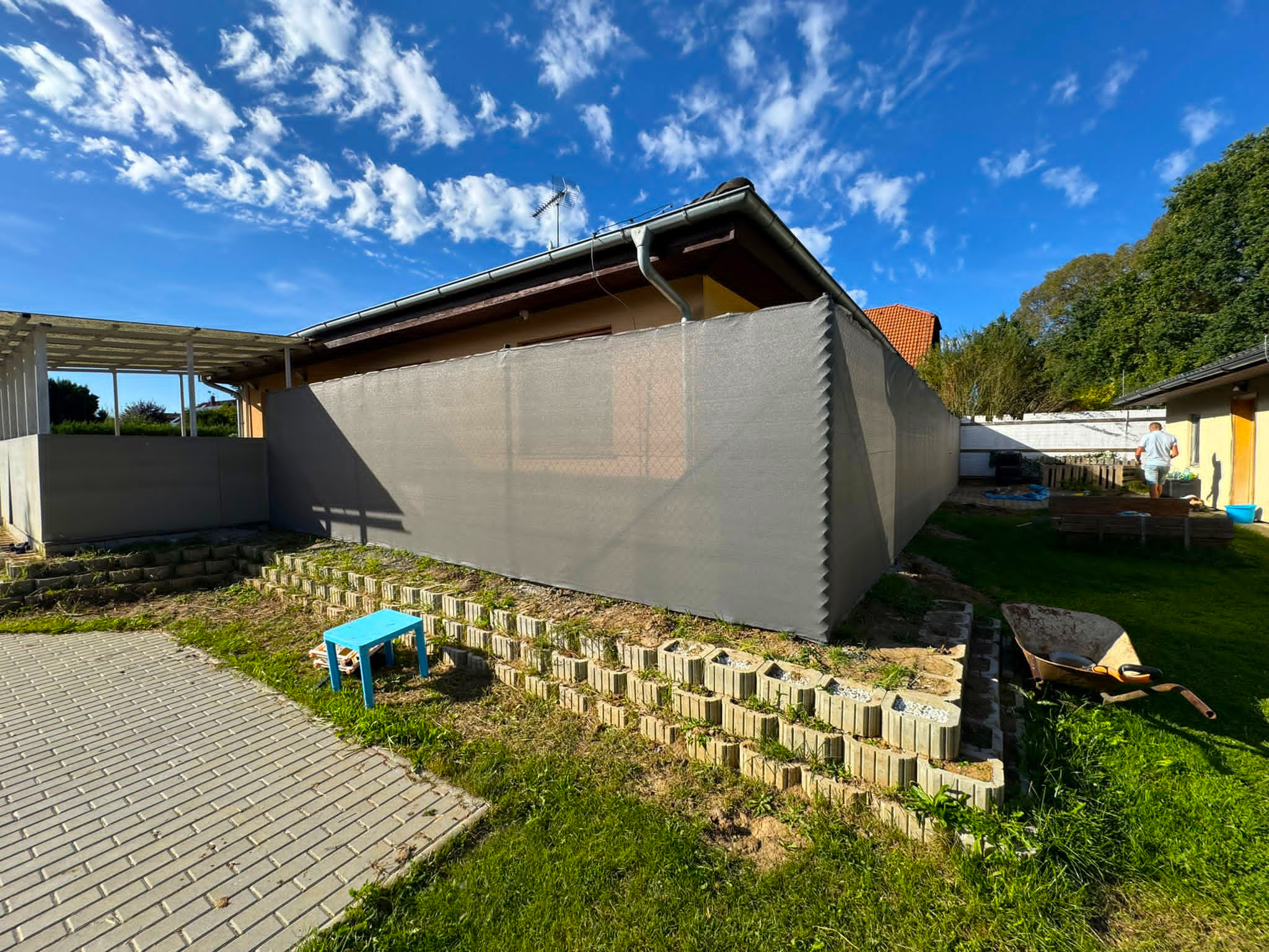 dcf9e13b-08ef-4e3e-8750-681d33c8518b