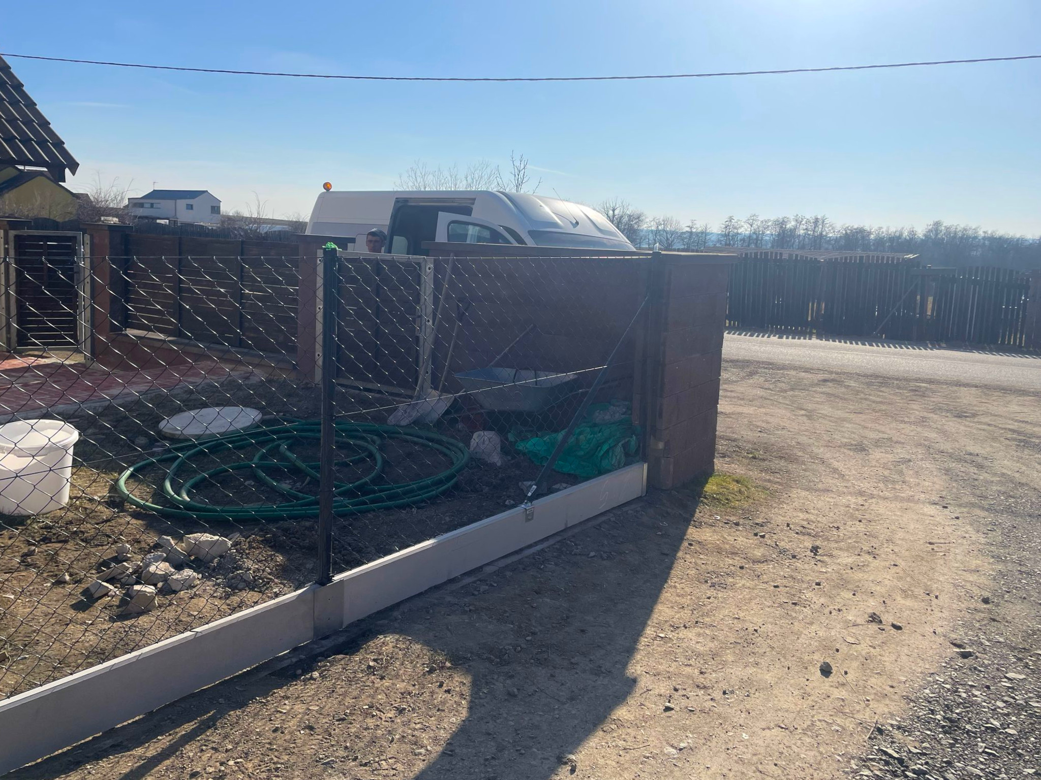 c7ca8702-61a2-45bd-8863-eec1ea460d1c