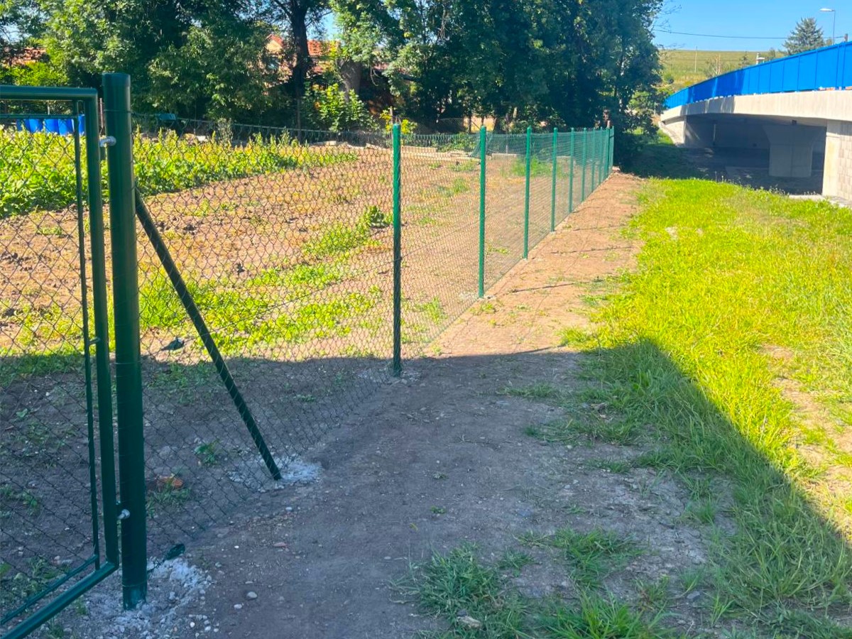 b7dc44a9-1391-4db9-955d-7162b6057e9a