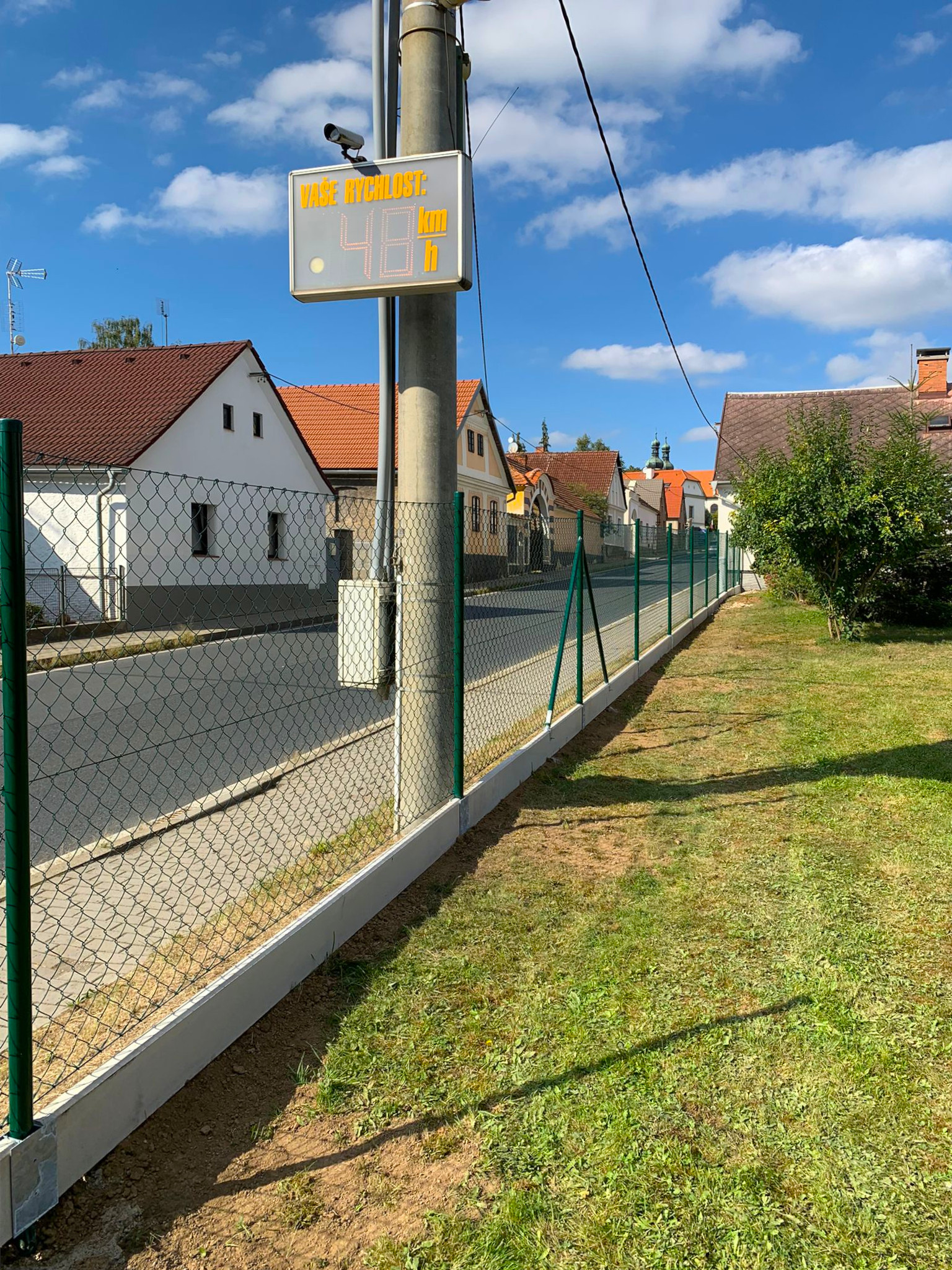 24f000ec-7d5a-4de2-8d35-512825a2064f