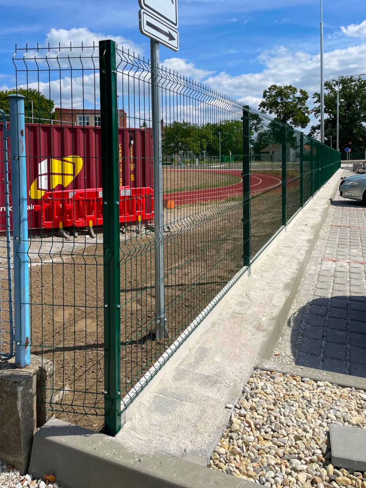 393c292c-7a13-415f-8c14-40241f5cecbe