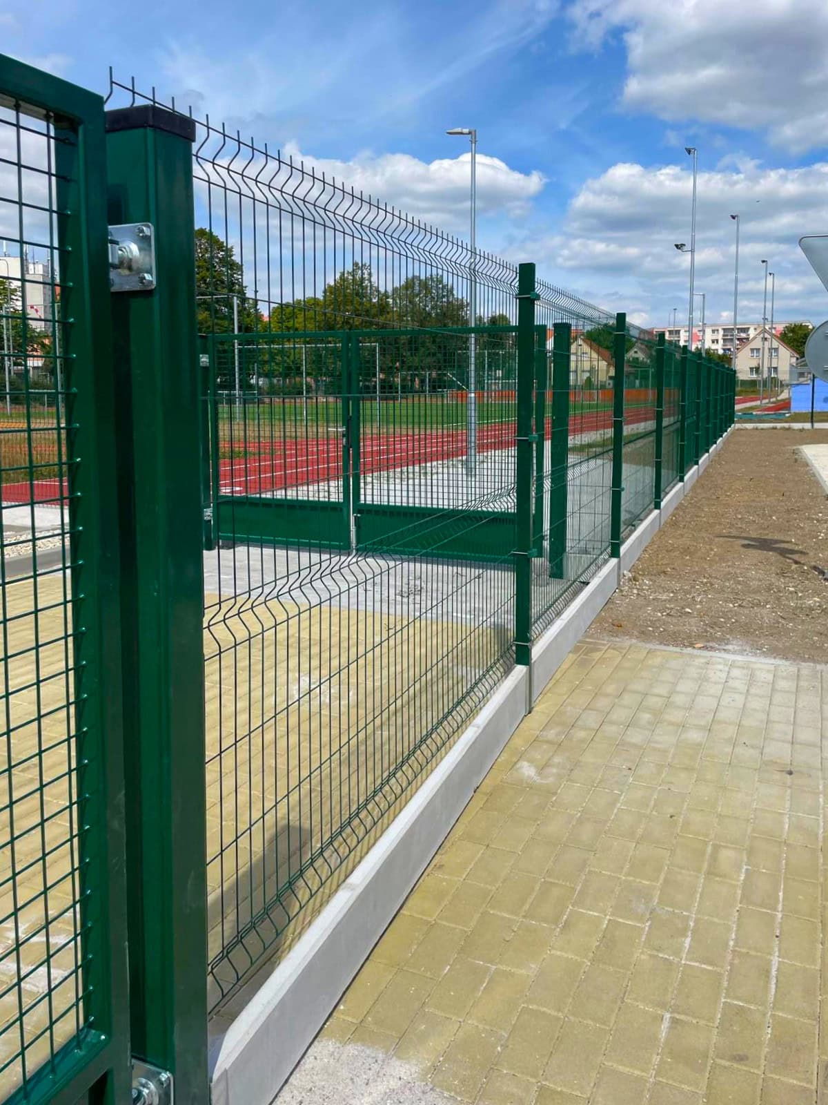 e8e90fb4-2839-4ecb-8dc4-578f27ece305