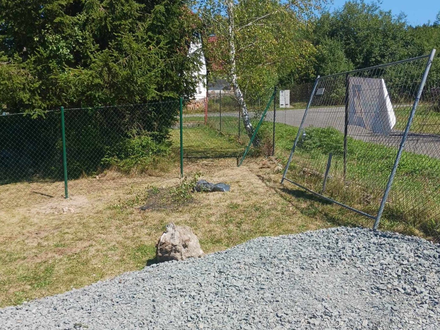 Montáž plotu zákazníkem – Ploty Dobrý