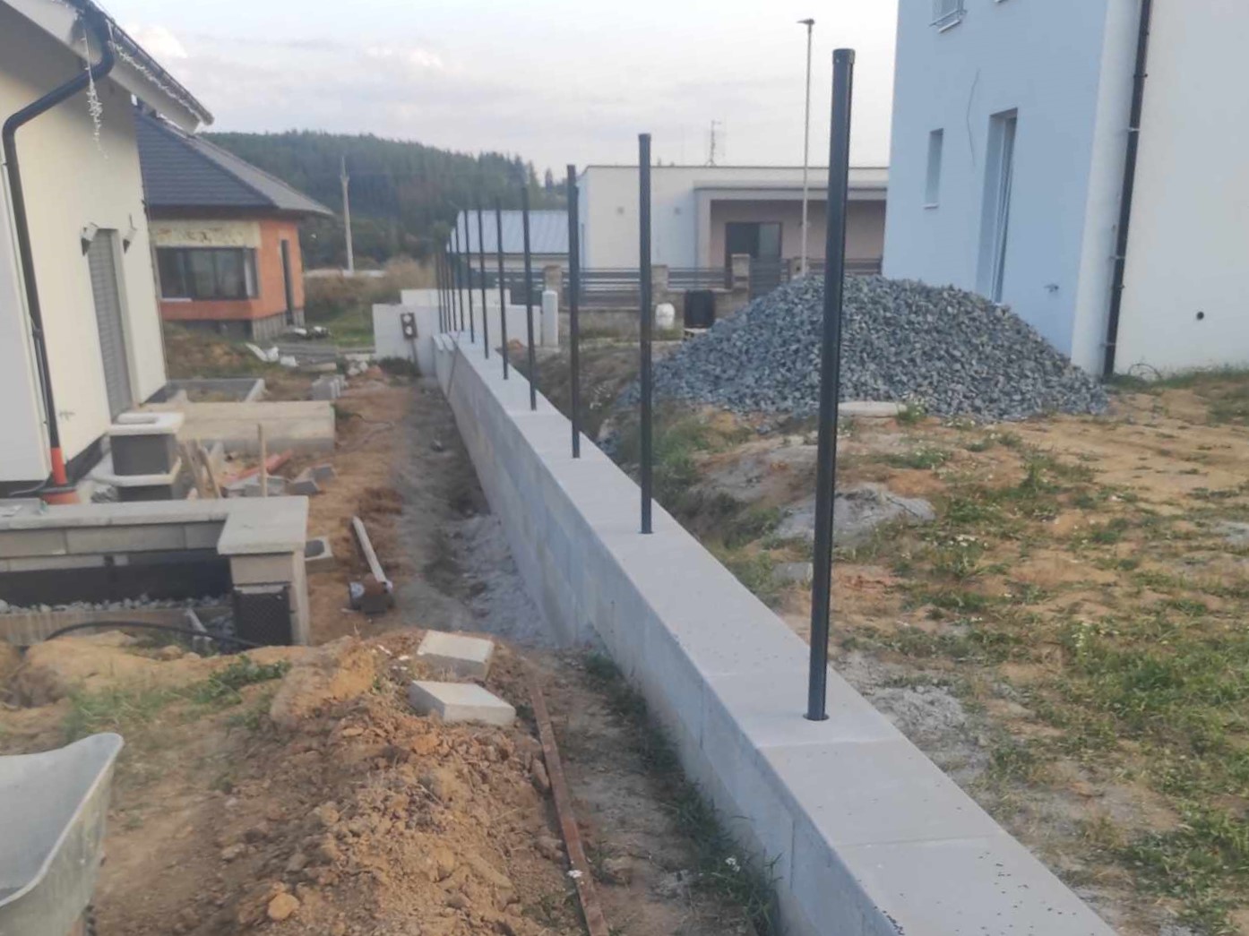 Montáž plotu zákazníkem – Ploty Dobrý