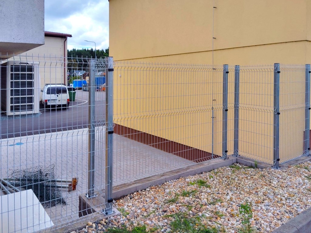 e5730be3-ddeb-4e0f-9108-76af98db0e40