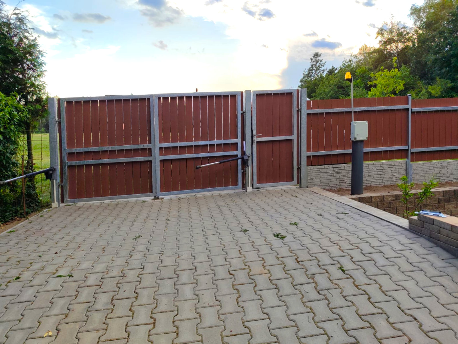 701276d8-a30f-4f83-be86-e9b66f23436d