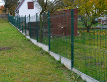 Montáž 3D plotových panelů a podhrabových desek – Holýšov Montáž 3D plotových panelů a podhrabových desek – Holýšov