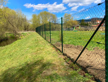 Montáž klasického zeleného pletiva – České Budějovice Montáž klasického zeleného pletiva – České Budějovice