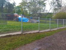 Montáž 3D plotových pozinkovaných panelů – Šťáhlavice Montáž 3D plotových pozinkovaných panelů – Šťáhlavice