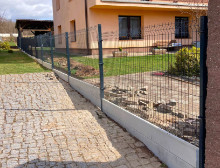 Montáž antracitových 3D panelů a podhrabových desek – Velešín Montáž antracitových 3D panelů a podhrabových desek – Velešín