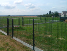 Montáž 3D antracitových plotových panelů – České Budějovice Montáž 3D antracitových plotových panelů – České Budějovice