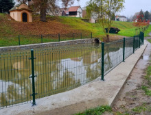 Montáž 3D zelených plotových panelů – Košetice Montáž 3D zelených plotových panelů – Košetice