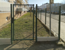 Montáž 3D plotových panelů a podhrabových desek – České Budějovice Montáž 3D plotových panelů a podhrabových desek – České Budějovice