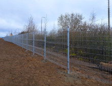 Montáž 3D pozinkovaných plotových panelů – Cheb Montáž 3D pozinkovaných plotových panelů – Cheb