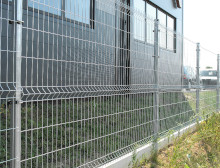 Montáž 3D pozinkovaných plotových panelů – Příšov