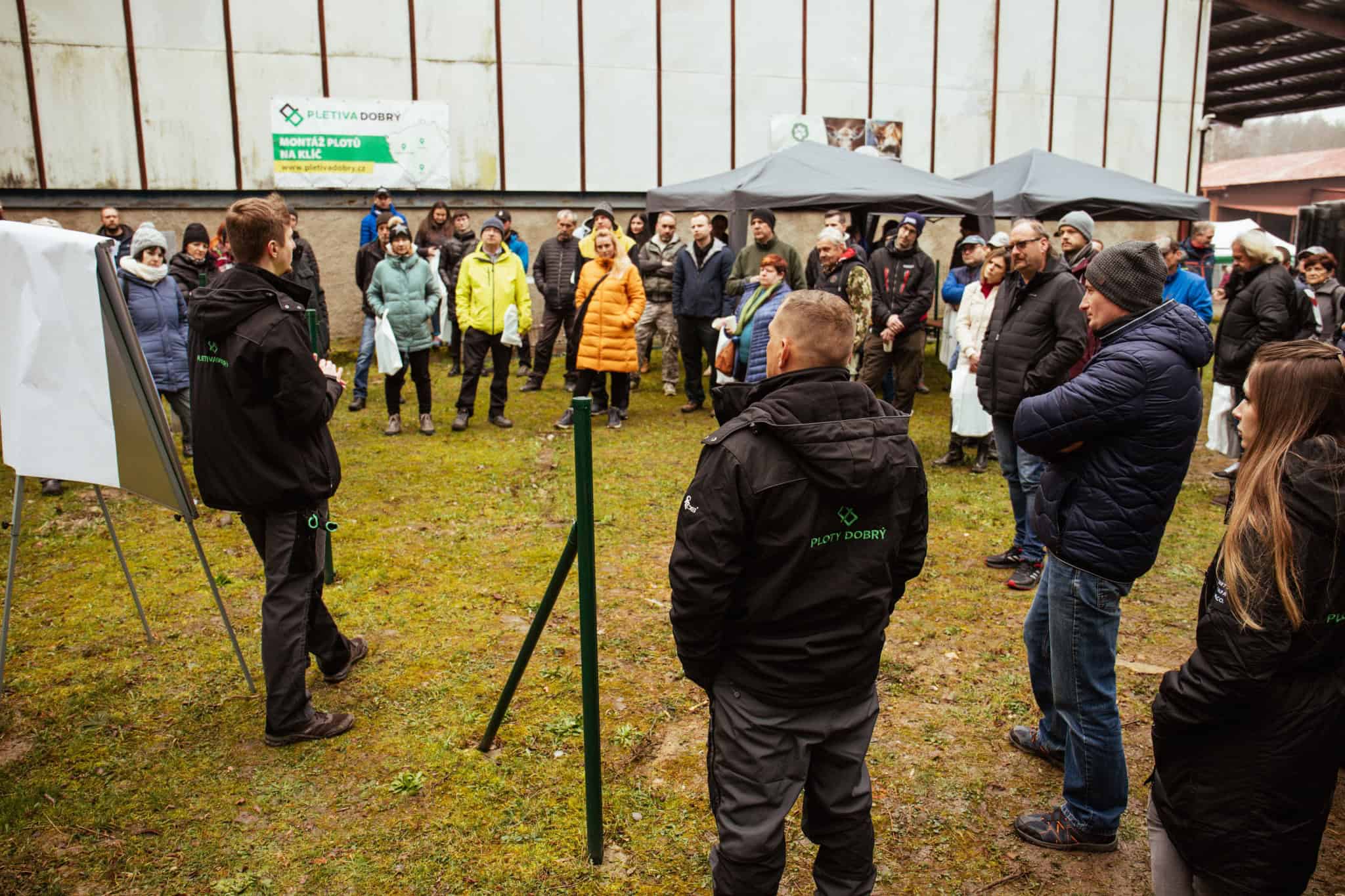 Fotografie z Ukázky stavby plotu – Pletiva Dobrý
