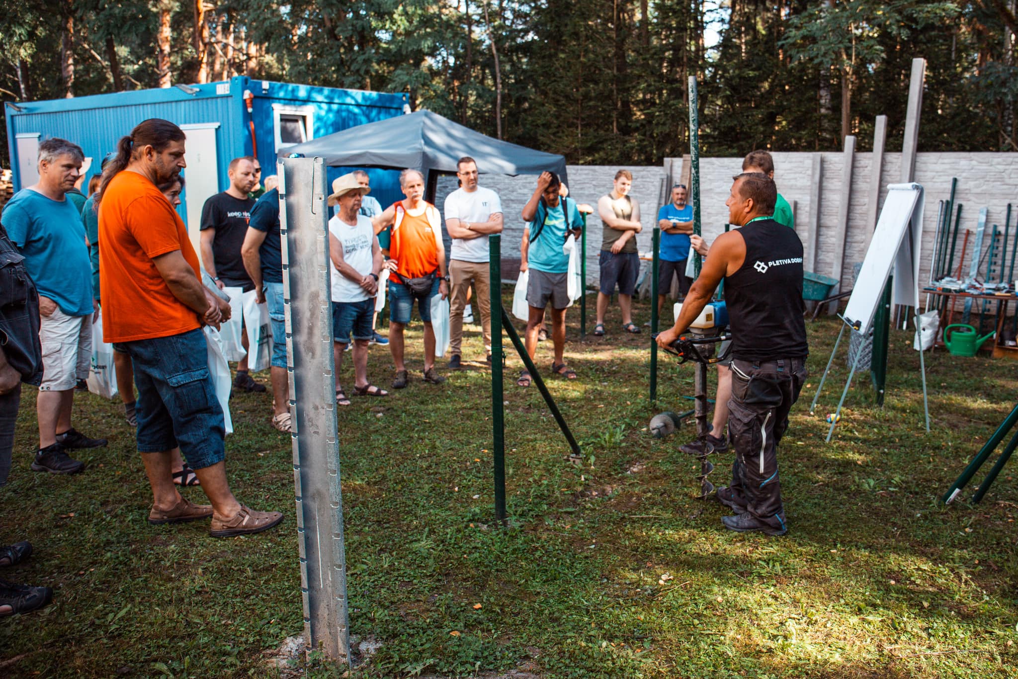 Fotografie z Ukázky stavby plotu – Pletiva Dobrý