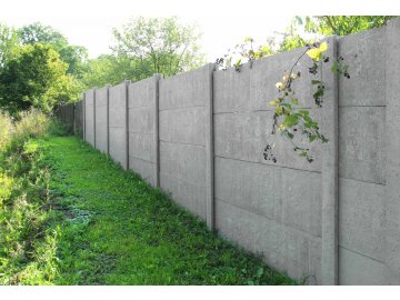 Realizace Újezd – betonový plot 1