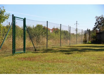 zelené čtyřhranné pletivo bez napínacího drátu poplastované branka ideal