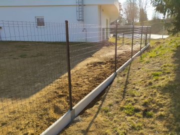 Realizace – svařované antracitové pletivo | České Budějovice