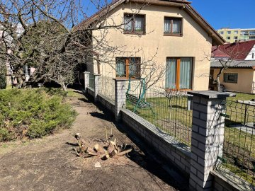 Realizace – 3D panely a spojky pro nekonečnou montáž (plot ze ztraceného bednění) | Plzeň