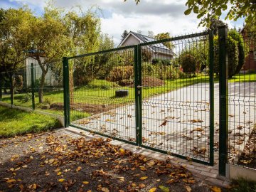 Realizace – 3D plotové panely a podhrabové desky | Plzeň