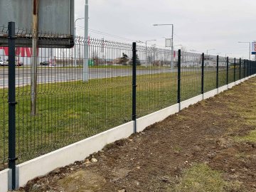 Realizace – 3D plotové panely a podhrabové desky | Plzeň