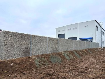 Realizace – gabionová sypaná stěna | Brno