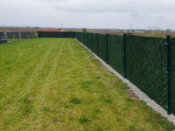 Realizace – 3D plotové panely a umělý živý plot | Neratovice