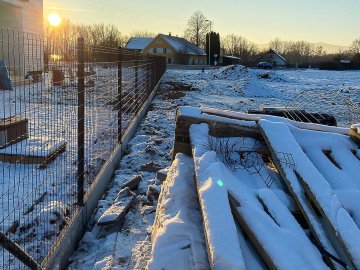 Realizace – svařované pletivo a podhrabové desky | Český Krumlov