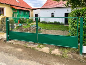 Realizace – svařované pletivo a podhrabové desky | Chrást