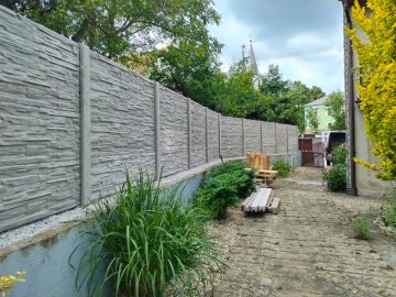 Realizace – betonový plot | Roštín