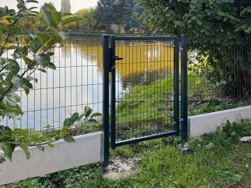 Realizace – 3D plotové panely a podhrabové desky | Beroun