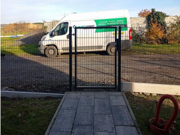 Realizace – 2D plotové panely a podhrabové desky | Běhařov