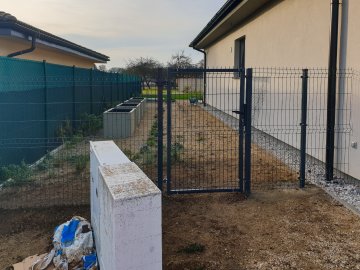 Realizace –  3D plotové panely a branka | Karlovy Vary