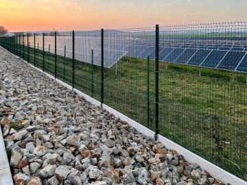 Realizace –  3D plotové panely a podhrabové desky | Kralovice