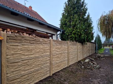 Realizace – betonový plot | Úvaly