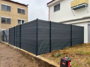 Realizace – 3D plotové panely a stínící tkanina | Hodonín