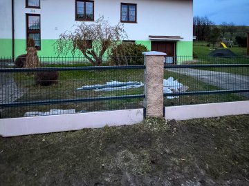 Realizace – 2D plotové panely a podhrabové desky | Strážov