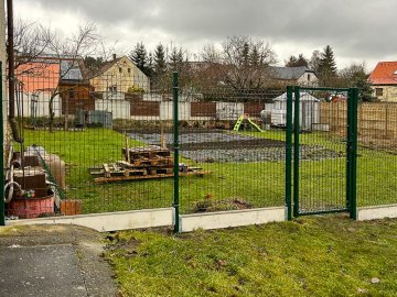 Realizace – 3D plotové panely a betonový plot | Plzeň