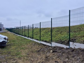 Realizace – 3D plotové panely a podhrabové desky | Kolín