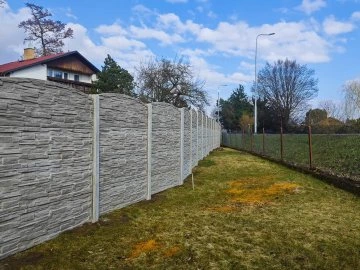 Realizace – betonový plot | Černošice