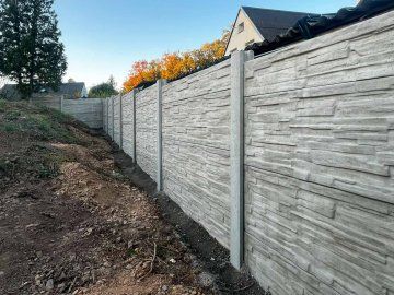 betonový plot   Beroun