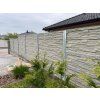Betonový plot na kovových sloupcích – realizace