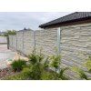 Betonový plot na kovových sloupcích – realizace
