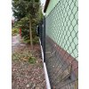 Realizace – čtyřhranné pletivo, stínící tkanina a betonový plot | Kroměříž